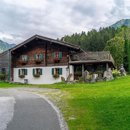 Rustic Farmhouse With Sauna In Bramberg Neukirchen am Großvenediger エクステリア 写真
