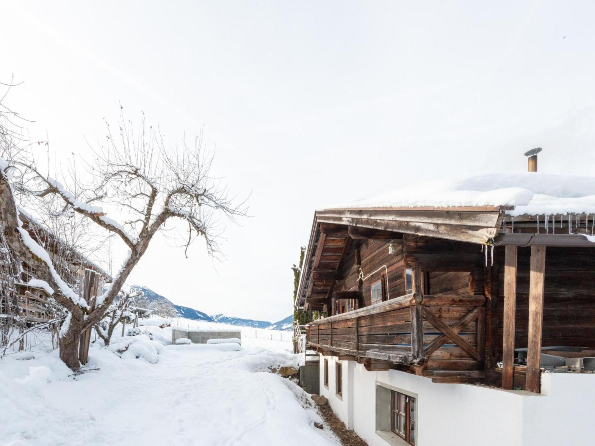 Rustic Farmhouse With Sauna In Bramberg Neukirchen am Großvenediger エクステリア 写真