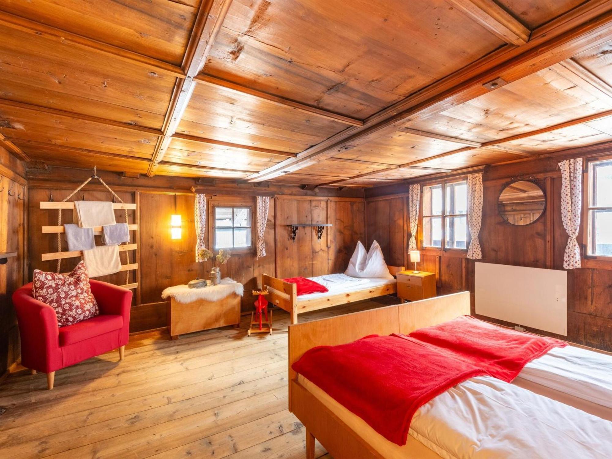 Rustic Farmhouse With Sauna In Bramberg Neukirchen am Großvenediger エクステリア 写真