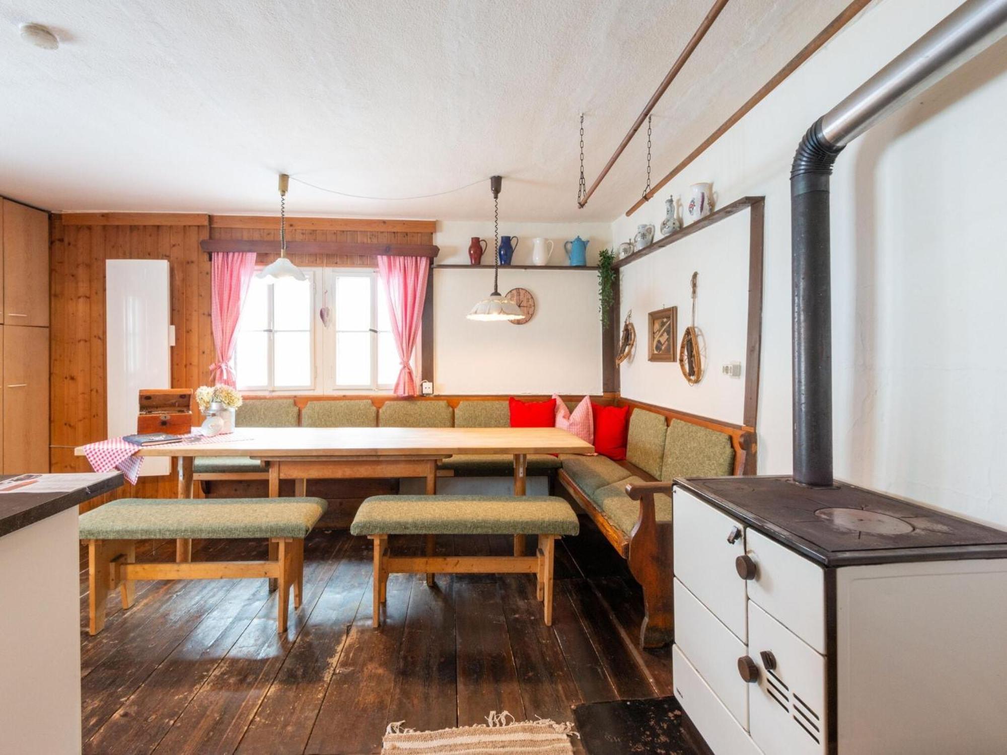 Rustic Farmhouse With Sauna In Bramberg Neukirchen am Großvenediger エクステリア 写真