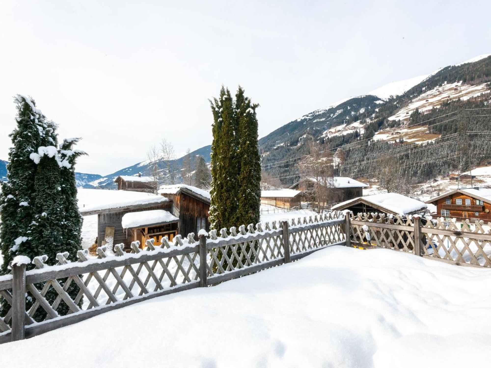 Rustic Farmhouse With Sauna In Bramberg Neukirchen am Großvenediger エクステリア 写真