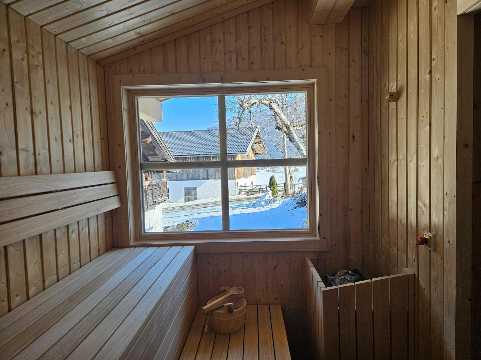 Rustic Farmhouse With Sauna In Bramberg Neukirchen am Großvenediger エクステリア 写真